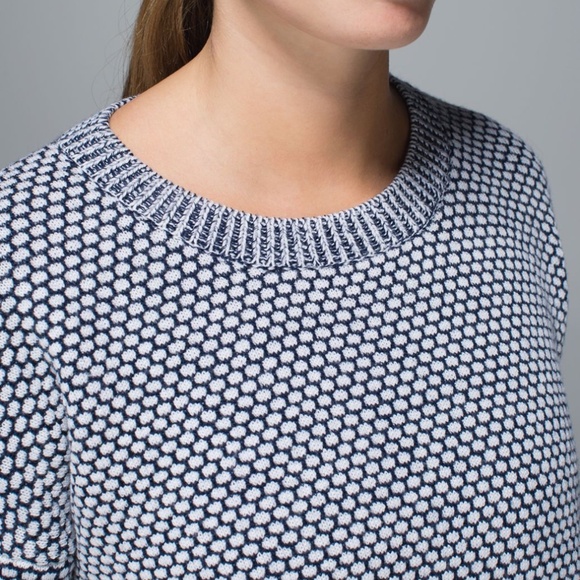 Lululemon Lululemon Yogi Crew Sweater size 6 in Inkwell/ White - Picture 2 of 5